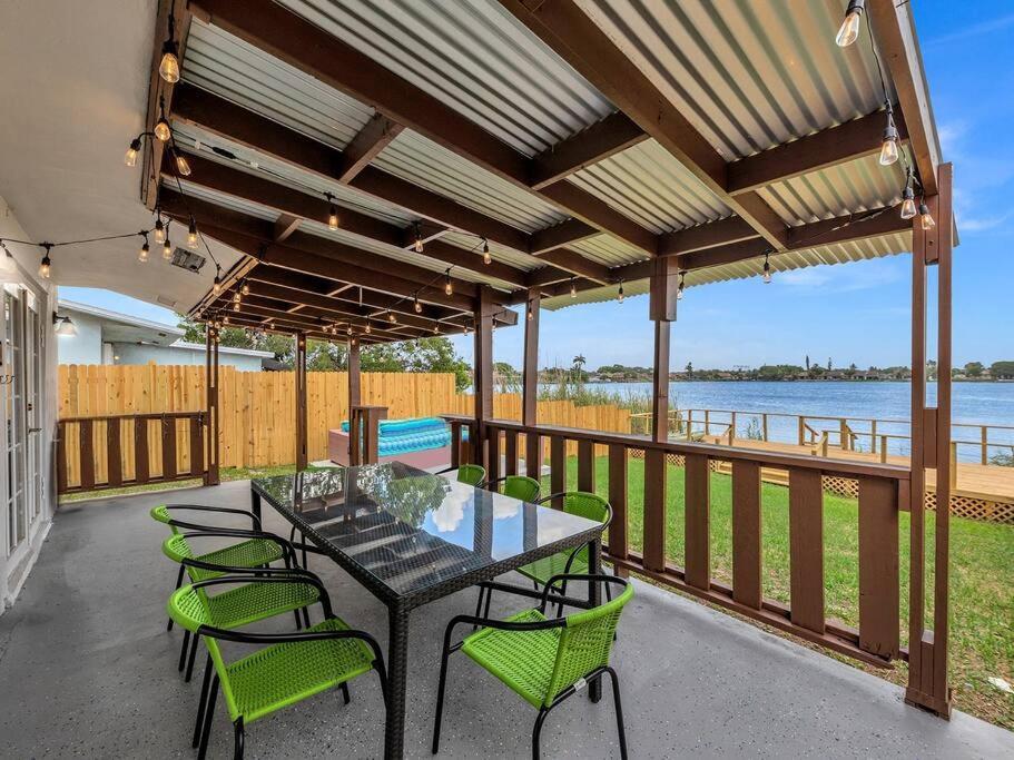 Supervilla - Lakefront - Sunsets, Kayaks, Grill Форт-Лодердейл Экстерьер фото
