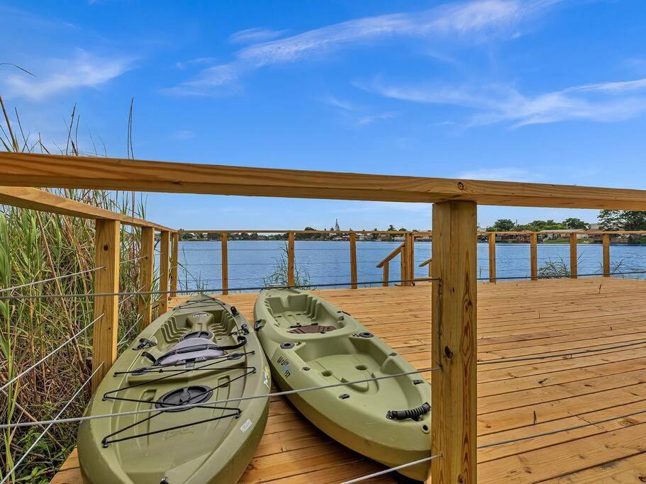 Supervilla - Lakefront - Sunsets, Kayaks, Grill Форт-Лодердейл Экстерьер фото
