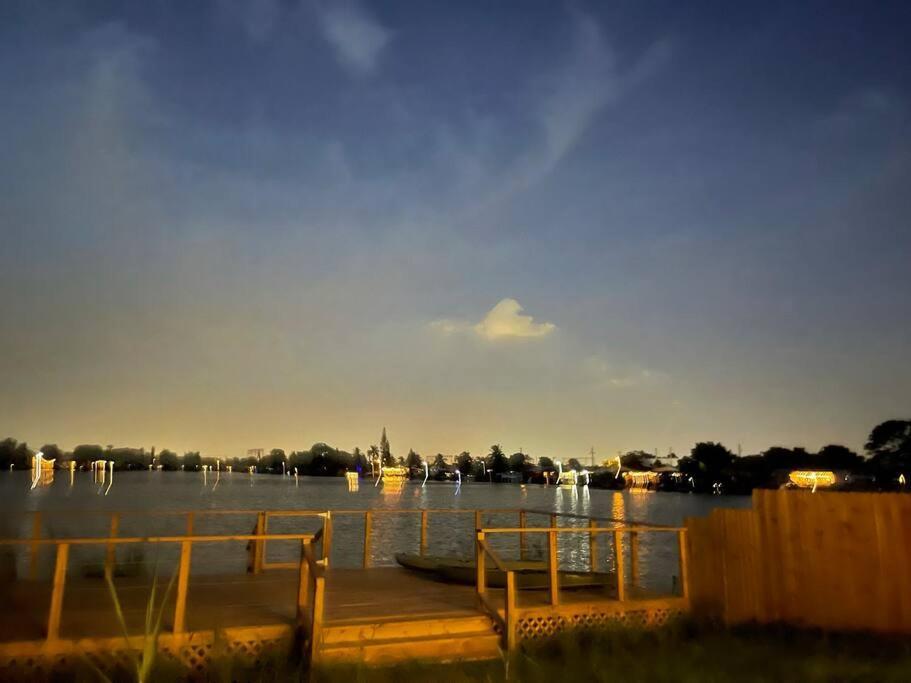 Supervilla - Lakefront - Sunsets, Kayaks, Grill Форт-Лодердейл Экстерьер фото